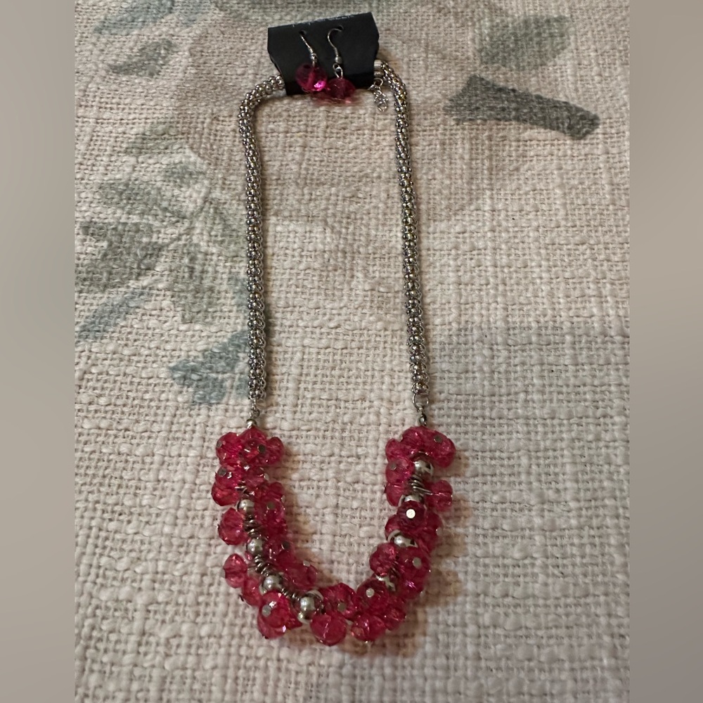 Necklace and earring set.